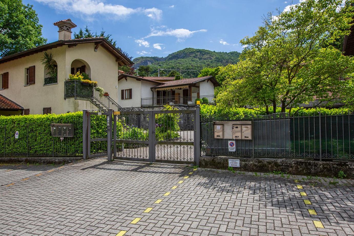 L'Acero Rosso - Giardino Privato E Box Auto Villa Menaggio Buitenkant foto