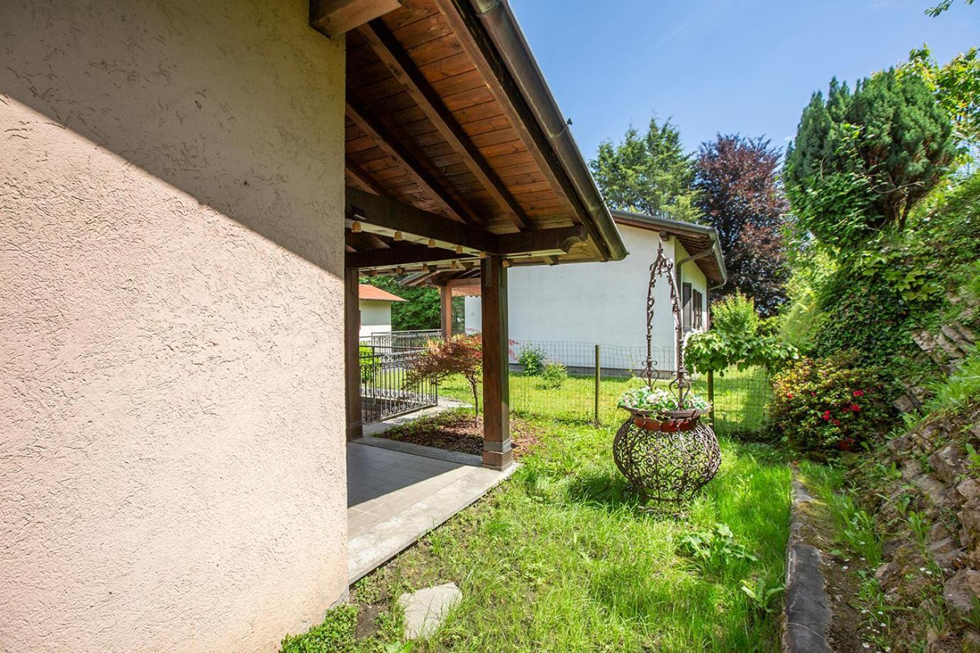 L'Acero Rosso - Giardino Privato E Box Auto Villa Menaggio Buitenkant foto
