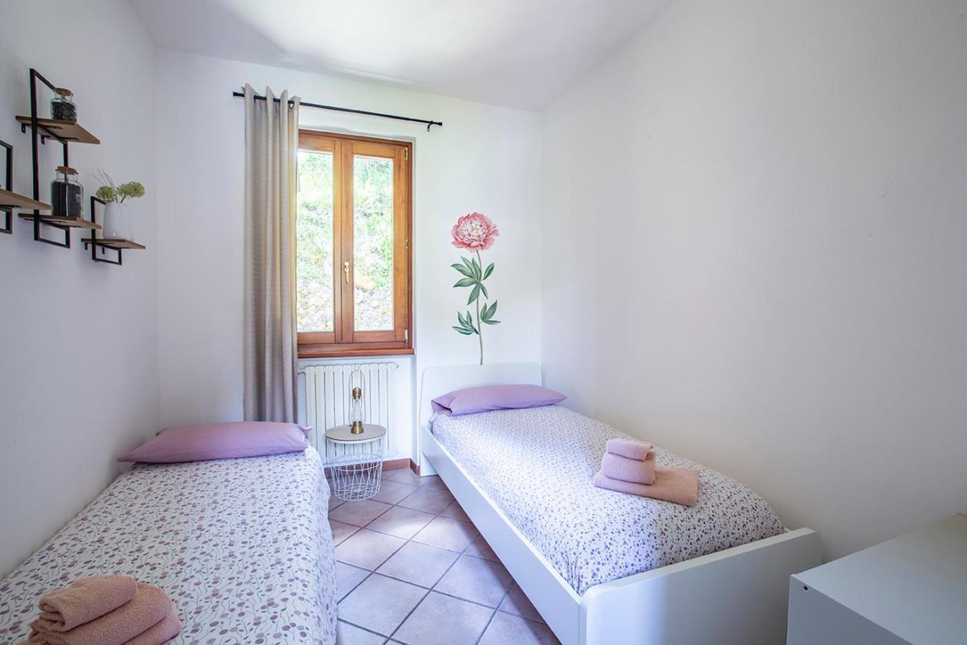 L'Acero Rosso - Giardino Privato E Box Auto Villa Menaggio Buitenkant foto